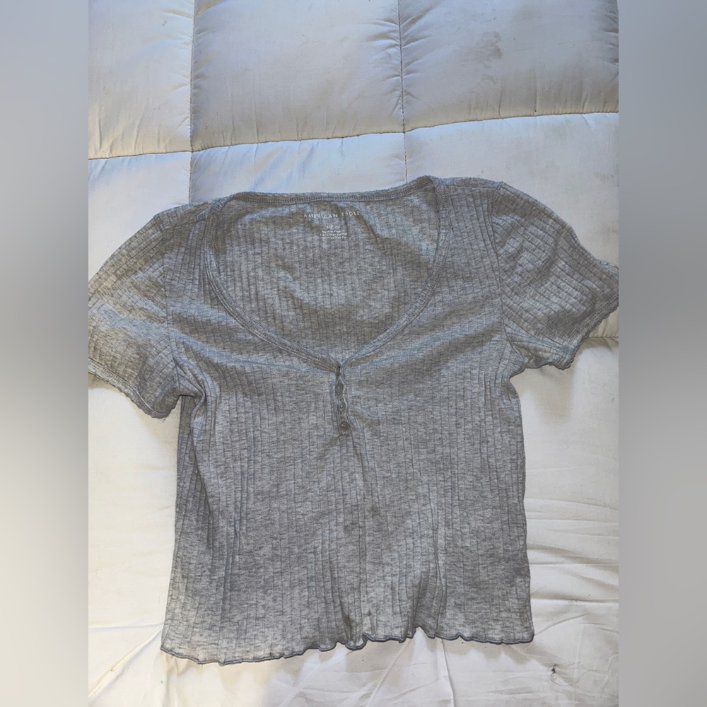 American eagle t shirt with buttons